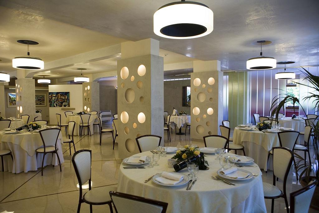 Hotel Ristorante Cavaliere Scario Ngoại thất bức ảnh